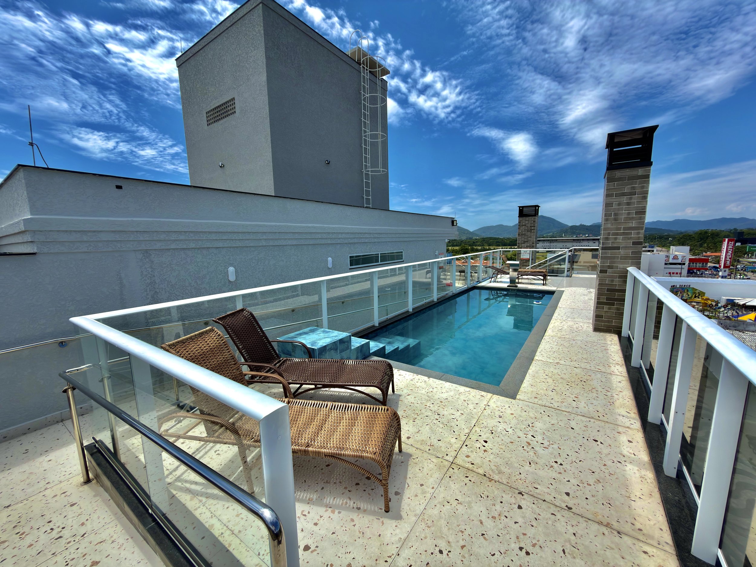 Piscina do D'Lara Beach Residence